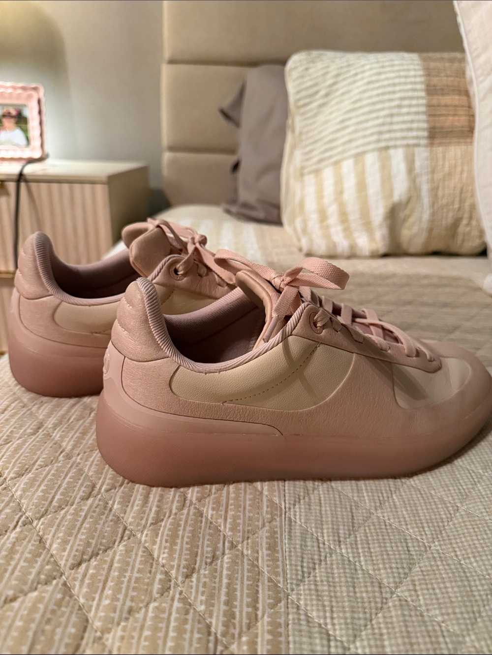 Women’s Lululemon Cityverse blush sneaker